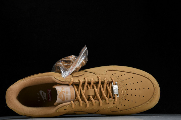 Svp*me x nike air force 1  “flax” dn1555-200