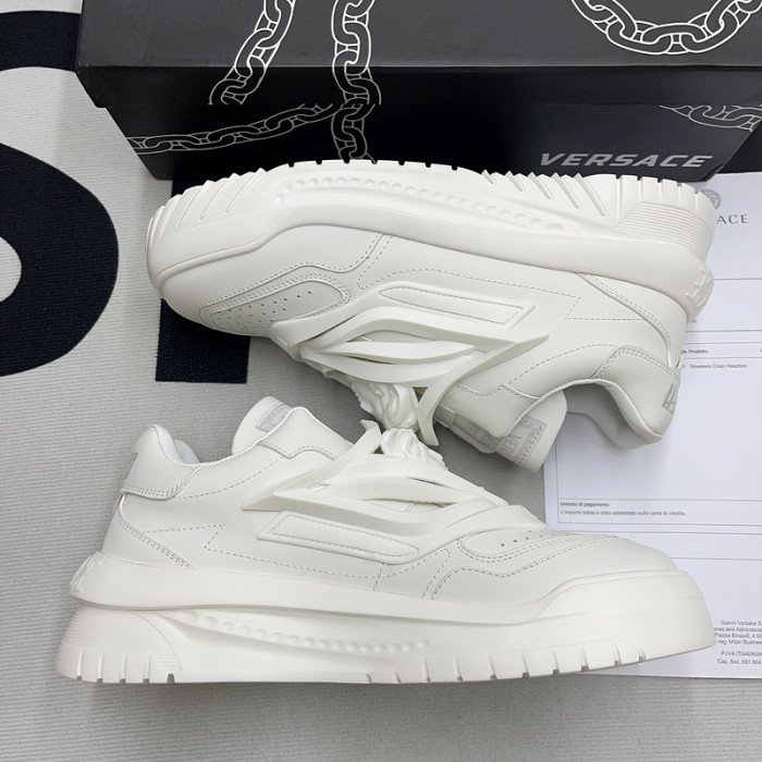 VERS SNEAKERS