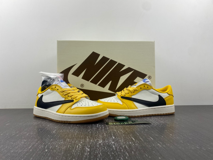 Travis Scott x Air Jordan 1 Low DZ4137-700