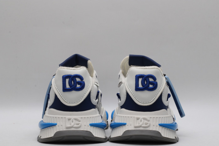 DG SNEAKERS 052502
