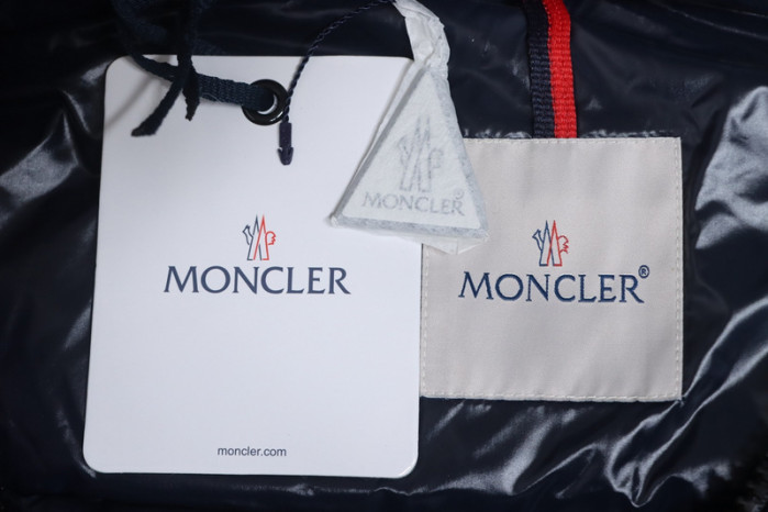 CLOTHES M0NCLER  MC04