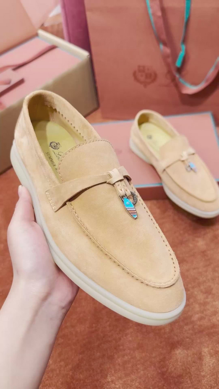 L0R0 P1ANA SNEAKER