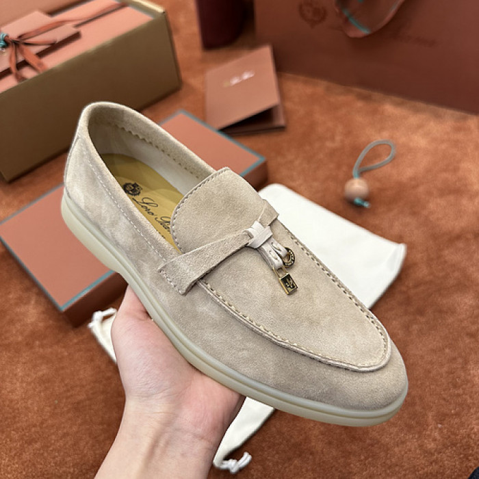 L0R0 P1ANA SNEAKER