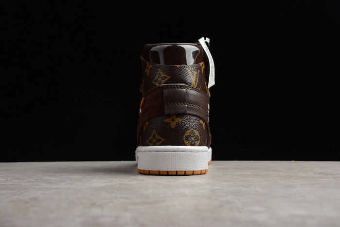 AIR JORDAN 1  AQ0818-158 (WITH CASE)