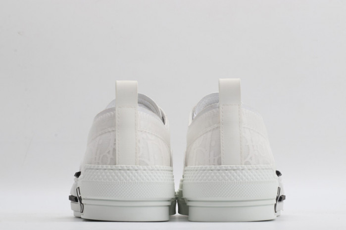 D10R B23 Sneakers Low Top