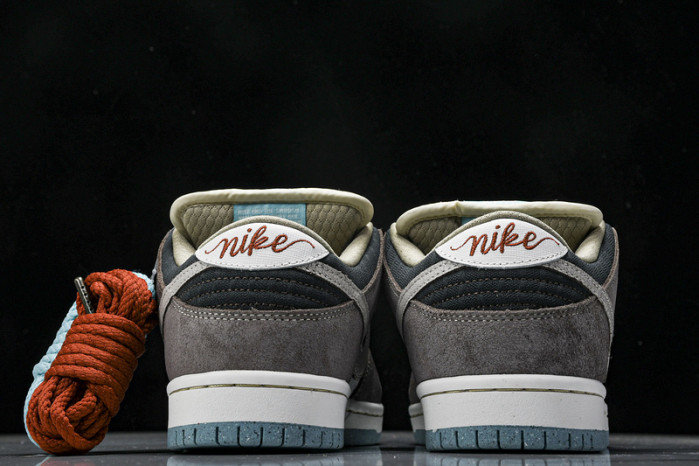 DUNK LOW  “Big Money Savings”  FZ3129