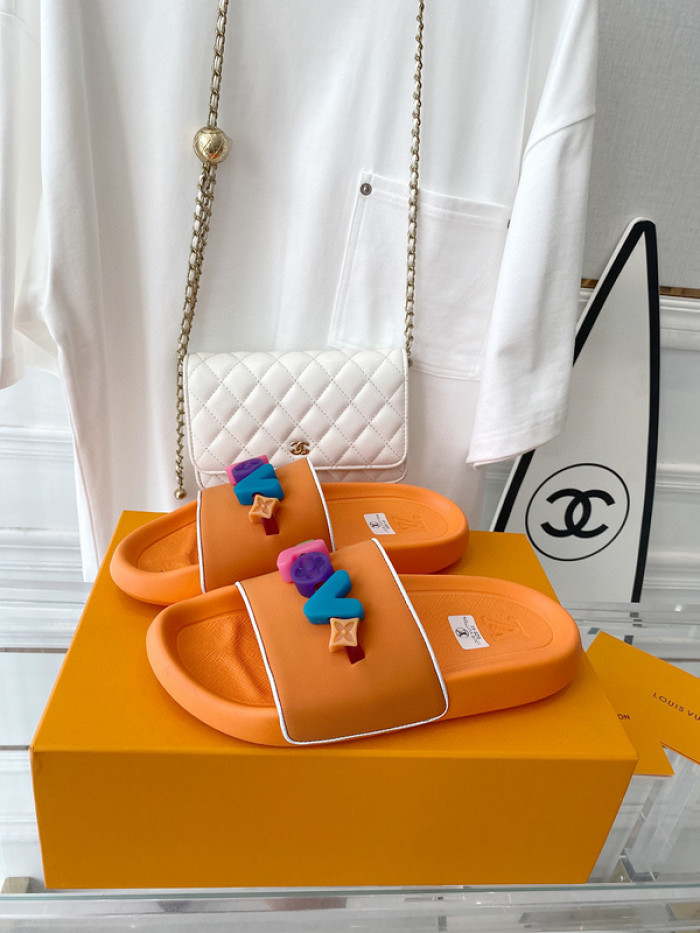 LV SLIPPERS