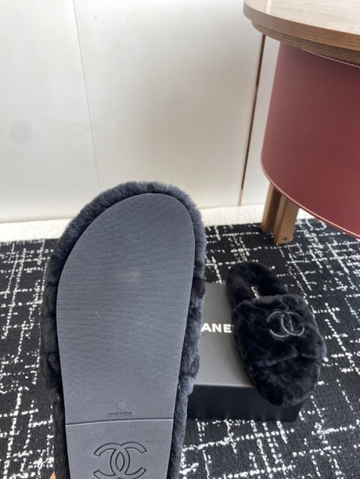 CH*NEL SLIPPERS