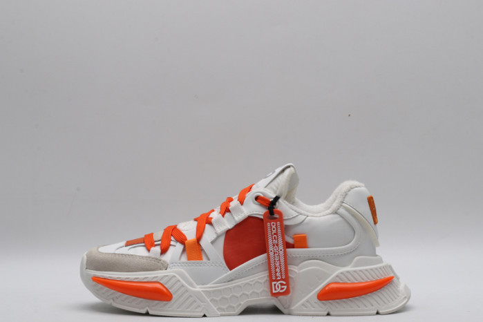 DG SNEAKERS 052503