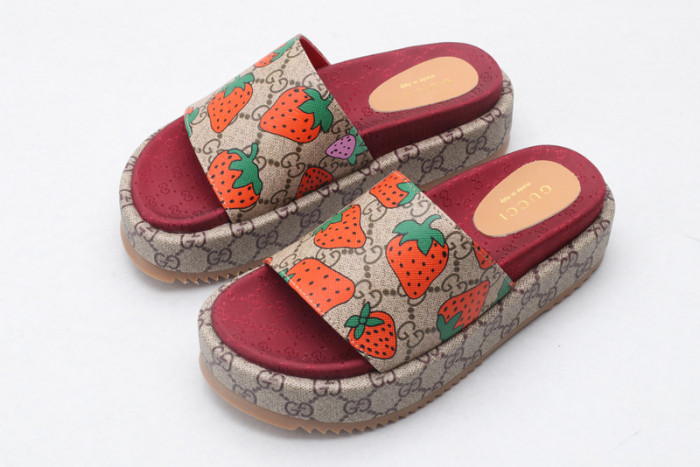 Gv*c slippers