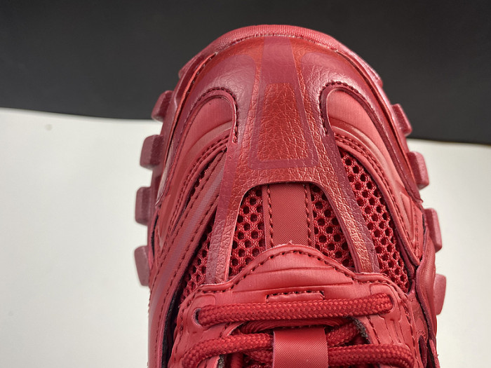 BLCG Track.2 Pearl Red 570391 W2GN3 2029